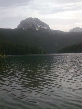 Crno jezero.jpg