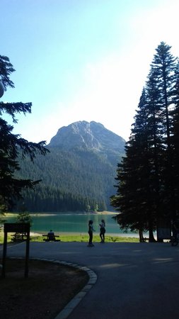 Crno jezero.jpg