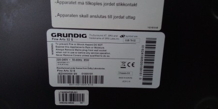grundig fine arts 32.jpg